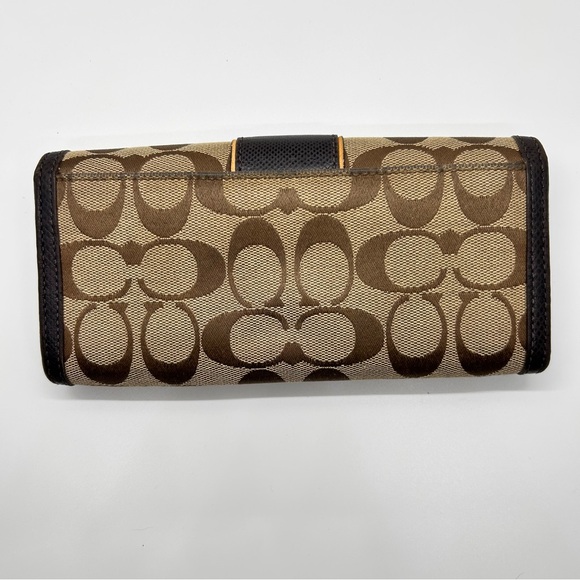 Coach Signature Wallet - Picture 4 of 10